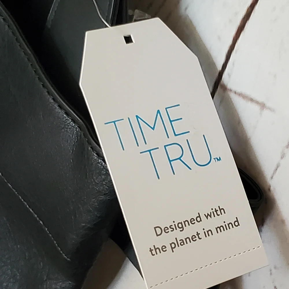 Time and Tru women's recycled materials vinyl Broadway tote bag black